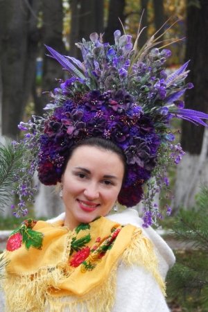 Робота Вінок пишний фіолетовий кокошник сценічний вінок фотосесія